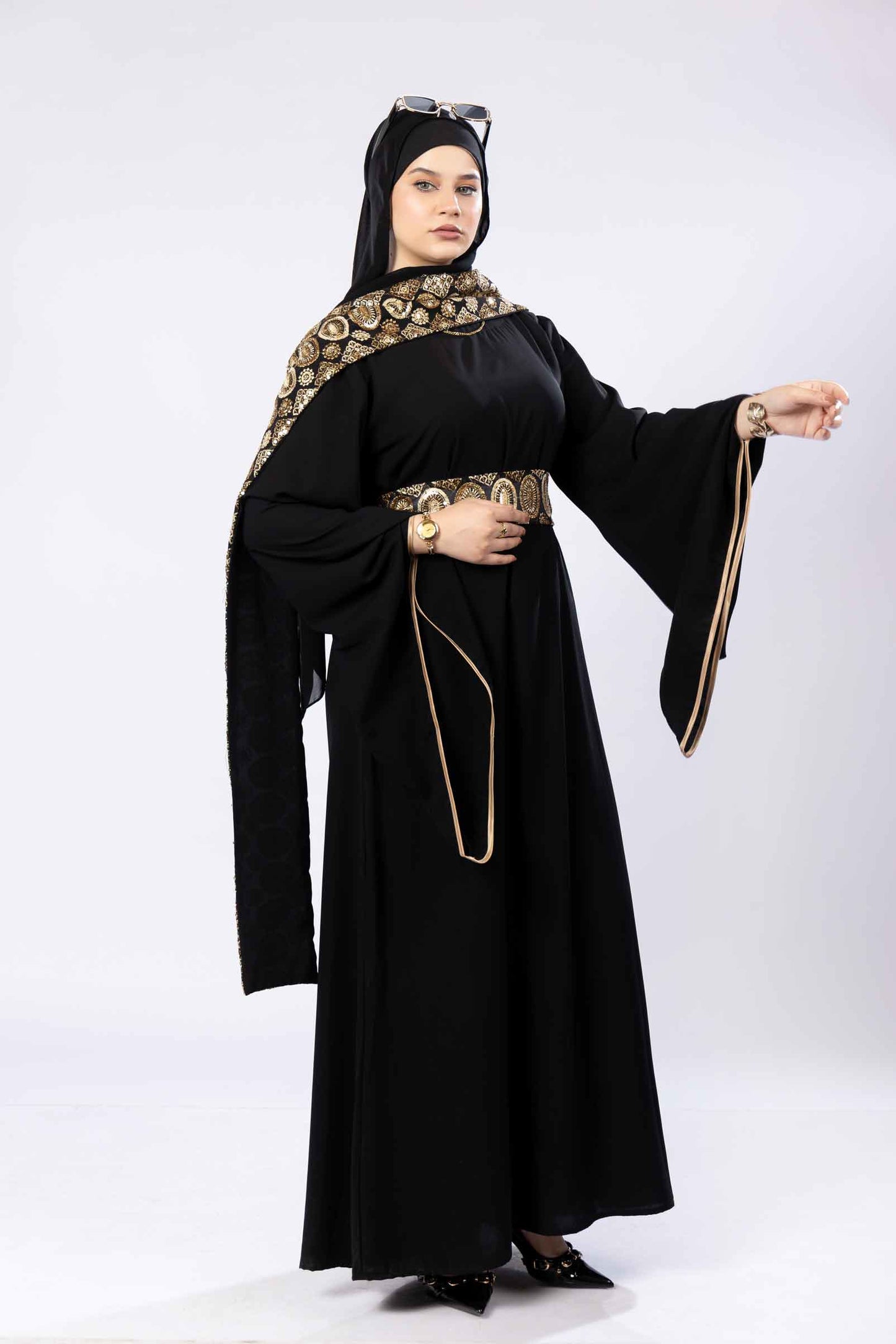 عبايه بدون طرحه