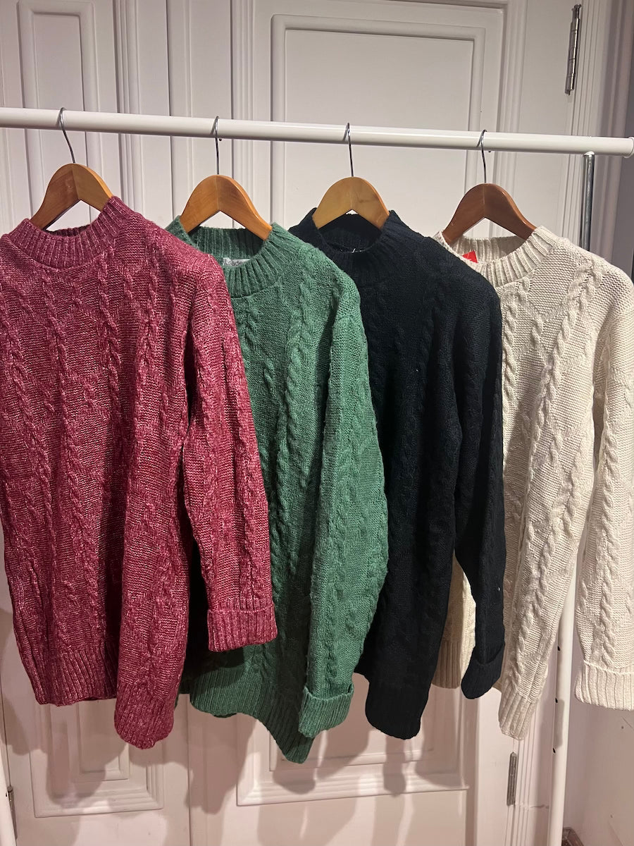 Cable-Knit Sweater - BERIONY